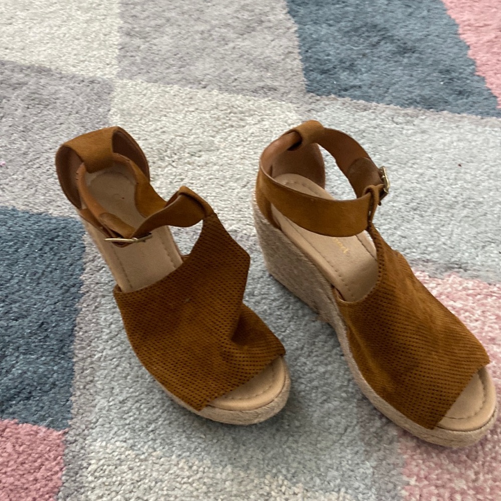 Brown faux suede rattan wedges
